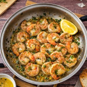 easy garlic butter shrimp in skillet.